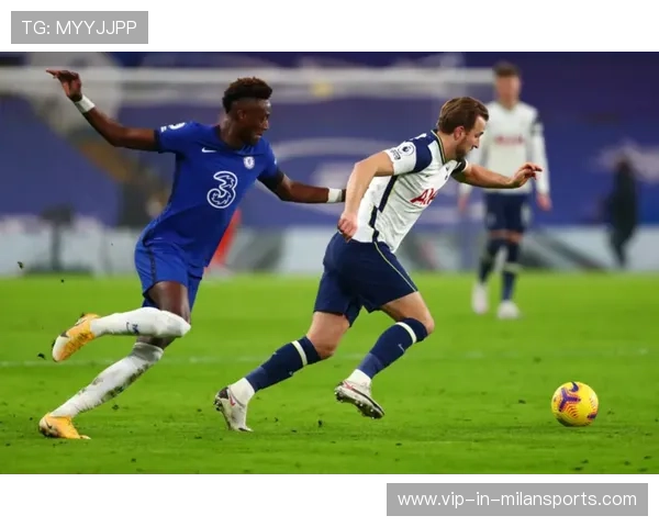 南安普顿利亚诺脚下接应频繁，组织能力显现