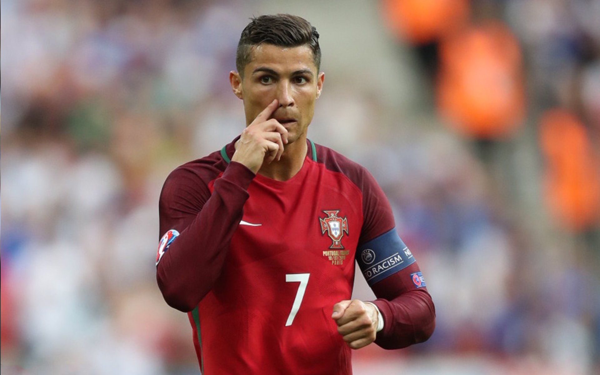 中国足球国家队赛后复盘机制趋于专业化，国足终于赢球了